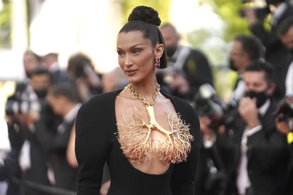 Bella Hadid confesó que vivió abusos en diversas relaciones pasadas, aunque no especificó de qué tipo ni de parte de quién.