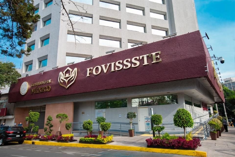 Comisiones de San Lázaro avalaron modificaciones que permiten al ISSSTE solicitar descuento a trabajadores por créditos hipotecarios.