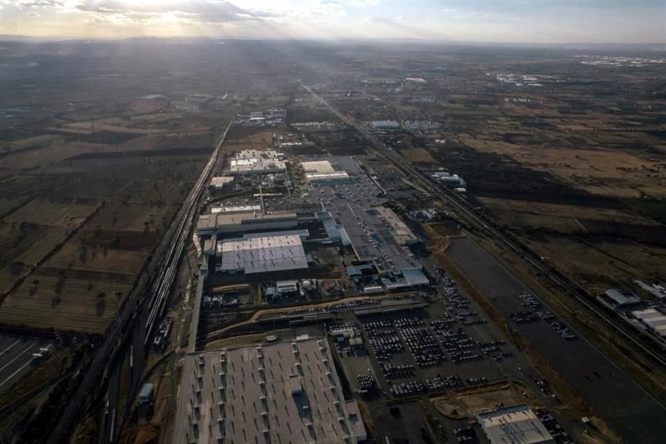 La planta General Motors en Silao, donde un sindicato independiente compite para representar a miles de empleados en una votación prevista para esta semana.