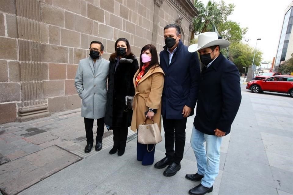 Tras un desayuno con el Gobernador Samuel García, legisladores dijeron estar dispuestos a colaborar con el Estado, pero también demandaron ser informados oportunamente de la situación que enfrenta NL.