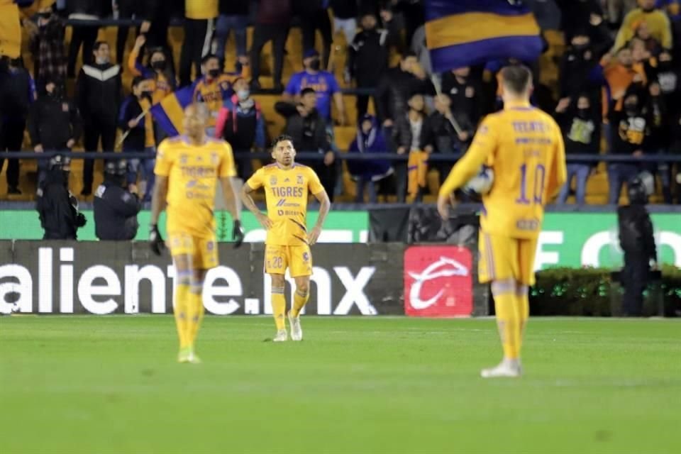 Y la noche se le vino encima a los nicolaítas, que recibieron el gol del empate al 64'. Nicolás Benedetti hizo el 2-2.