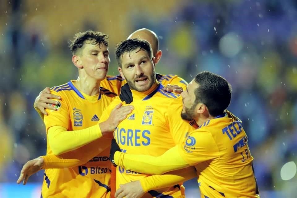 Gignac cobraría su tercer penal del torneo, el segundo que concreta. Era el 3-2 para Tigres.