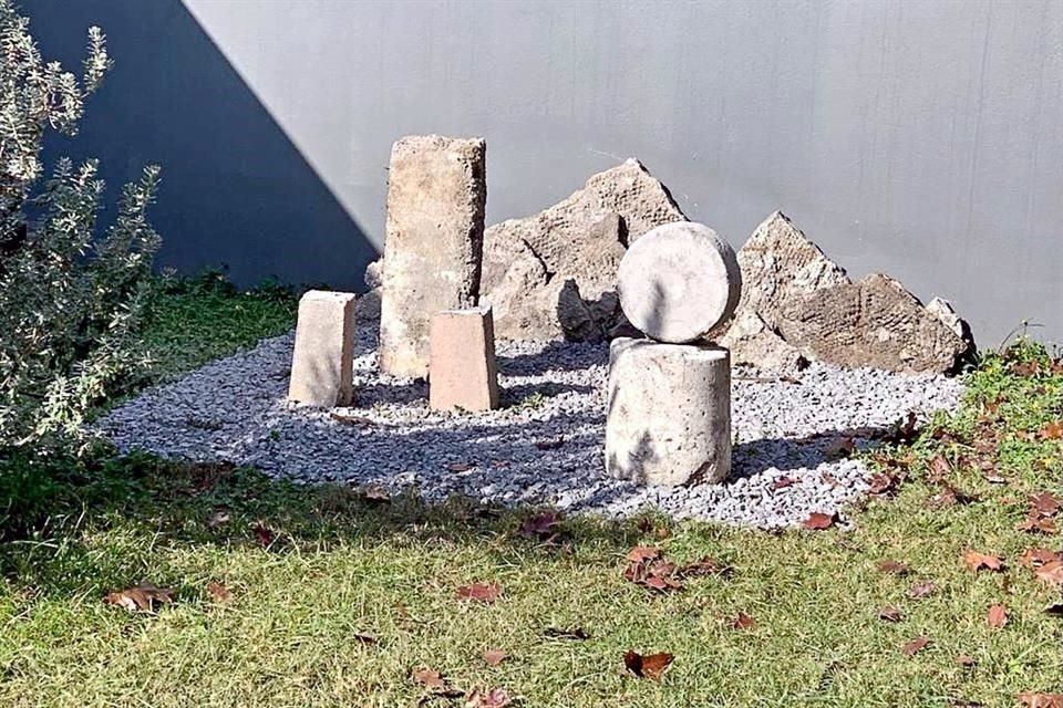 La instalación 'Paisaje de escombro', de Adrián Dávila, es una de las piezas del acervo.