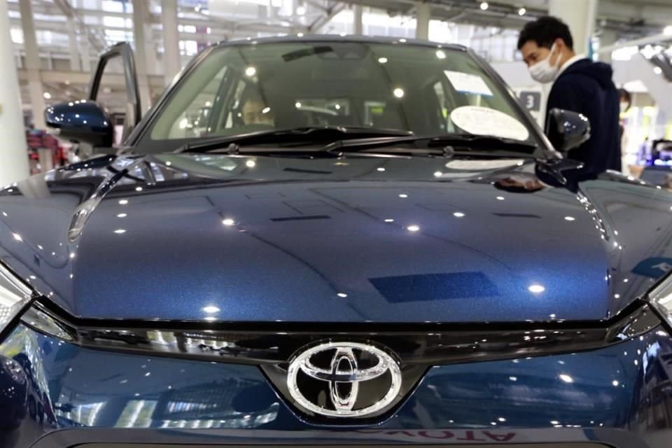 Para el caso de Toyota, fueron 4 mil 65 unidades del modelo Corolla Cross año 2022 y 2023 que presentó errores.