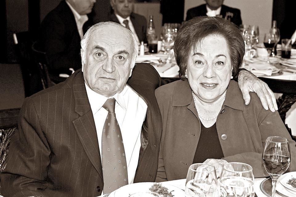 CON SU ESPOSO. José Falce Tancredi
