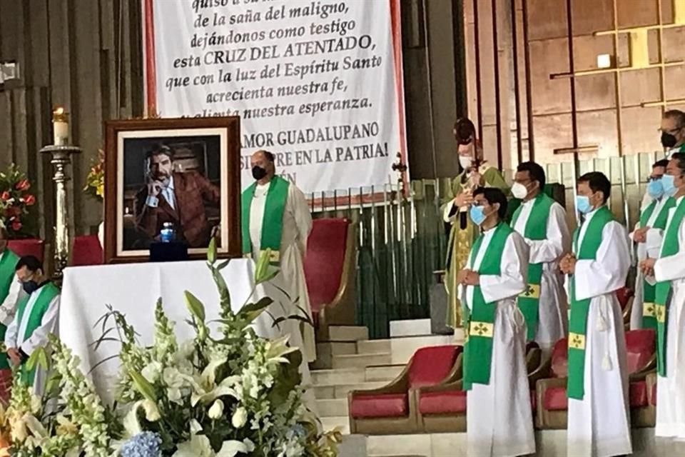 Este domingo familiares y amigos de Diego Verdaguer se despidieron del cantante en la Basílica de Guadalupe.