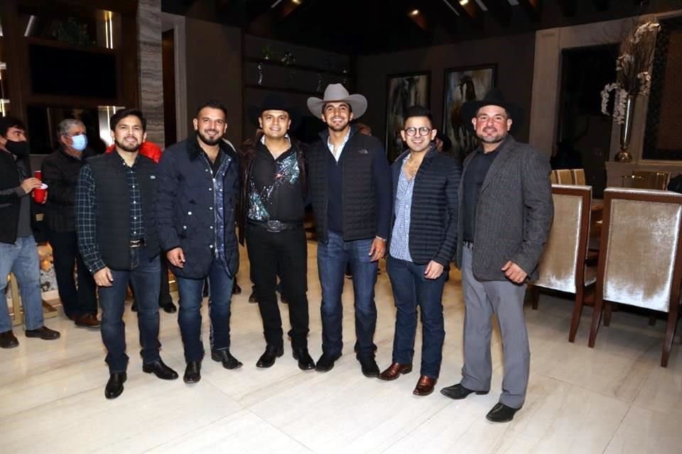 Sergio Martínez, Luis Carlos Martínez, Jesús Martínez, Alejandro Martínez, José Humberto Martínez y Sergio Martínez