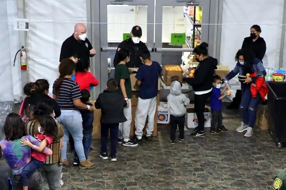 EU prevé que el número de niños migrantes no acompañados que crucen la frontera sur del país siga aumentando durante los próximos dos meses.