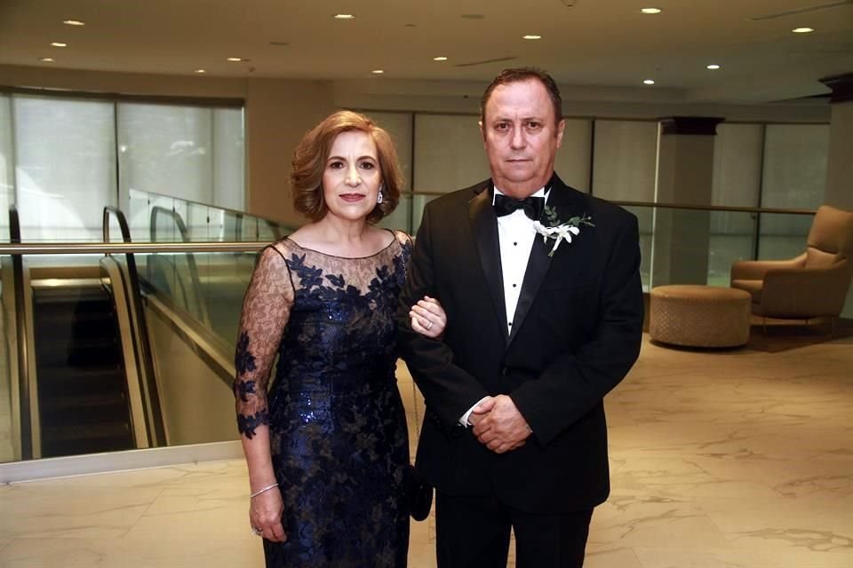 Helena Peña de Martínez y Arturo Martínez Leal