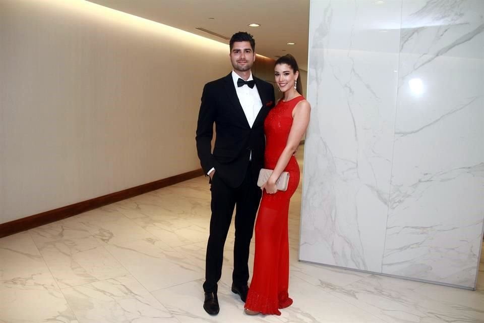 Luis Carlos Corral y Jessica Anali Garza