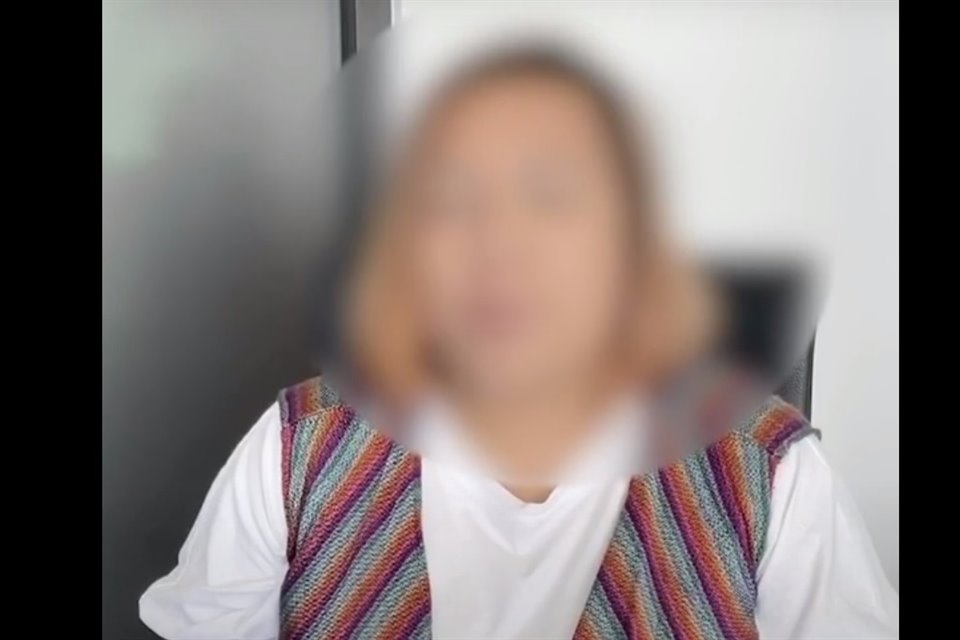A través de un video, la mujer aseguró que las agresiones en su contra fueron tanto físicas como psicológicas.