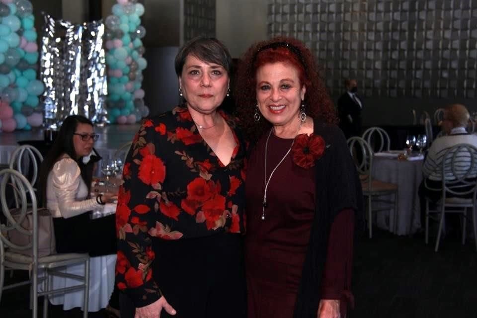 Patricia Garza y Diana Garza