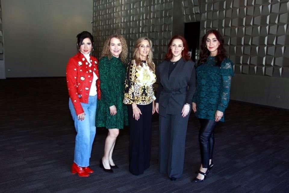 Linda Moreno, Nancy Garza, Miriam Garza, Vicky Yga y Rosy Lozano de Elizondo