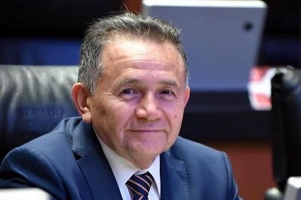 El senador Pech sustituyó a Roberto Palazuelos en la candidatura de MC.