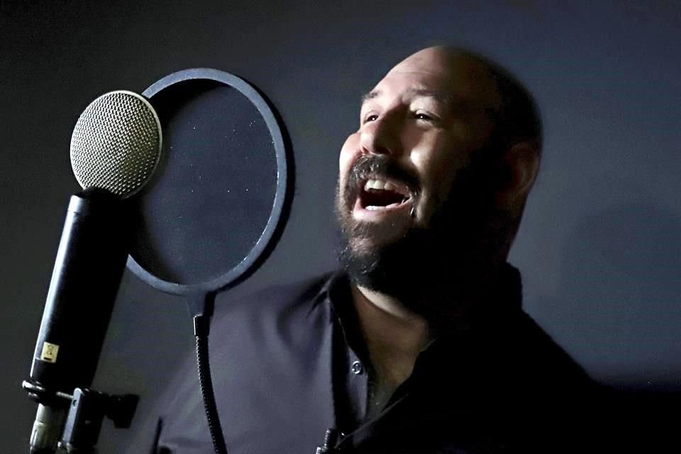 Isidro 'Chilo' Villarreal es músico, locutor, actor y director de doblaje que ha trabajado para compañías como Disney y 20th Century Fox.