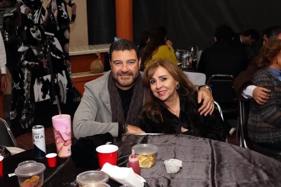 Gerardo Martínez y Laura Isela Ruiz de Martínez