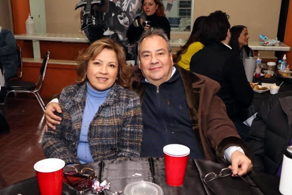 Juany Valdez y Óscar Viesca