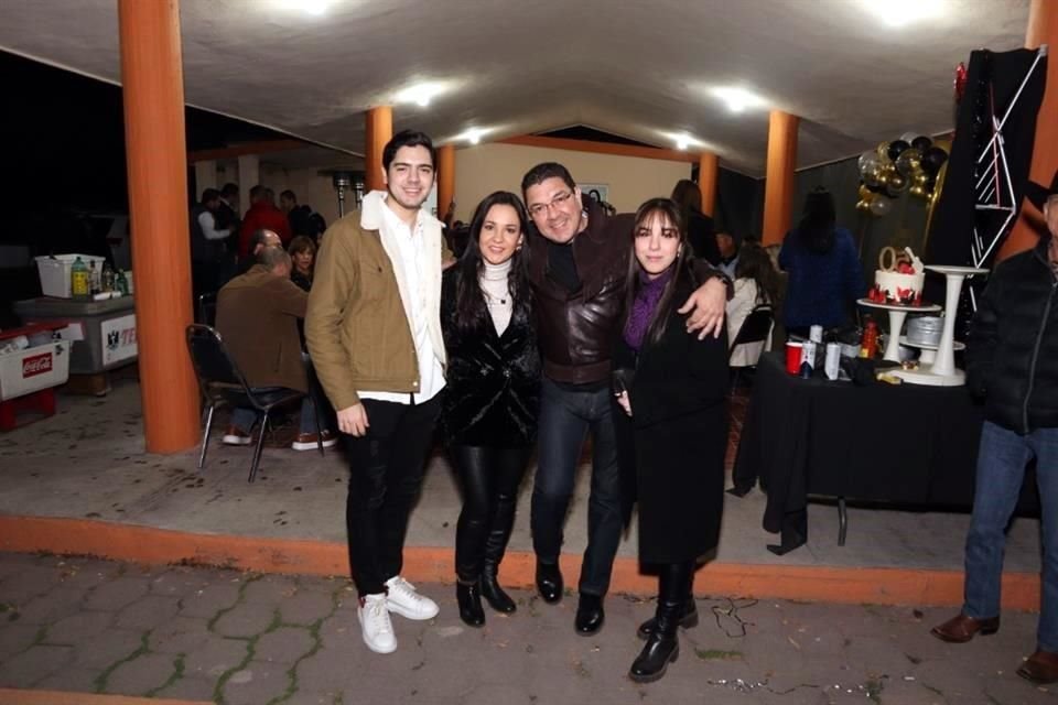 Javier Adrián Martínez Sepúlveda, Lorena Sepúlveda de Martínez,  Javier Humberto Martínez Cantú y Ana Paulina Martínez Sepúlveda