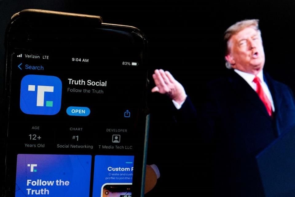 Un día después de que la junta de Twitter aceptara la oferta de compra por parte del multimillonario Elon Musk, la sección de 'aplicaciones gratuitas top' de la App Store en Estados Unidos estuvo encabezada el martes por Truth Social.