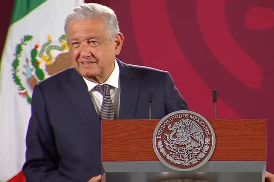 AMLO, de nuevo afirmó que se llegará al AIFA en tan solo 45 minutos con el Tren Suburnano.