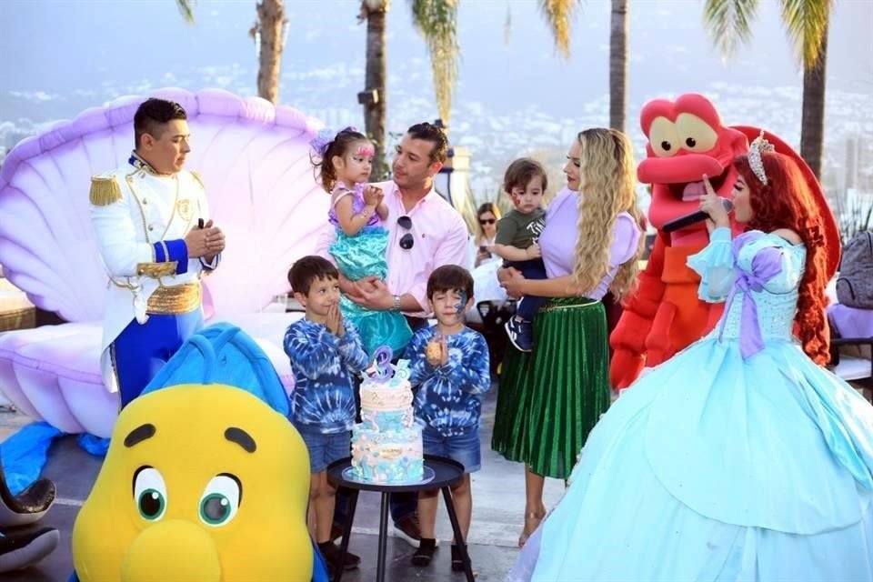 Milena Pérez Salinas Villarreal, David Pérez Salinas, Federico Pérez Salinas, Vivi Villarreal de Pérez Salinas, André Pérez Salinas y Sebastián Pérez Salinas