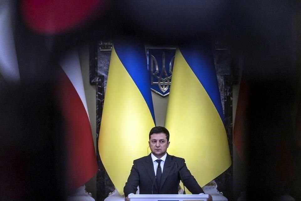 El portavoz del Presidente Volodímir Zelensky señaló que Ucrania y Rusia se encuentran listas para negociar 'un alto al fuego y la paz'.