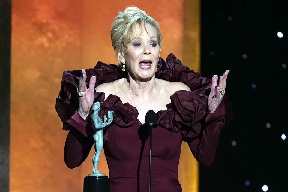 La edición 2022 de los SAG Awards comenzó con un mensaje de paz para las víctimas del conflicto bélico entre Ucrania y Rusia. Jean Smart (en foto) ganó por su rol en 'Hacks'.