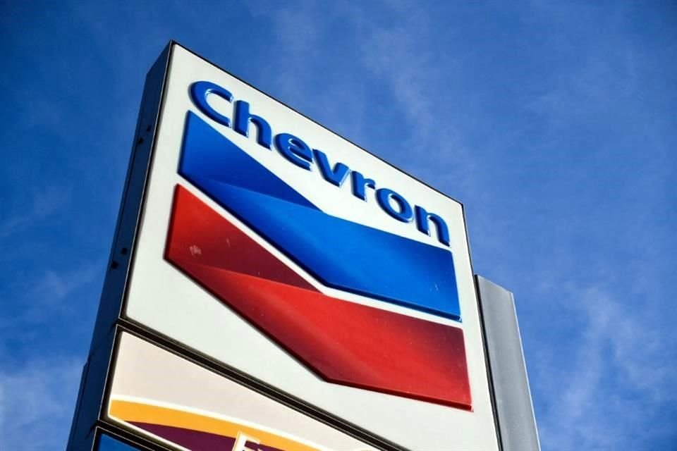 Chevron se comprometió a gastar 10 mil millones de dólares en inversiones bajas en carbono hasta 2028.