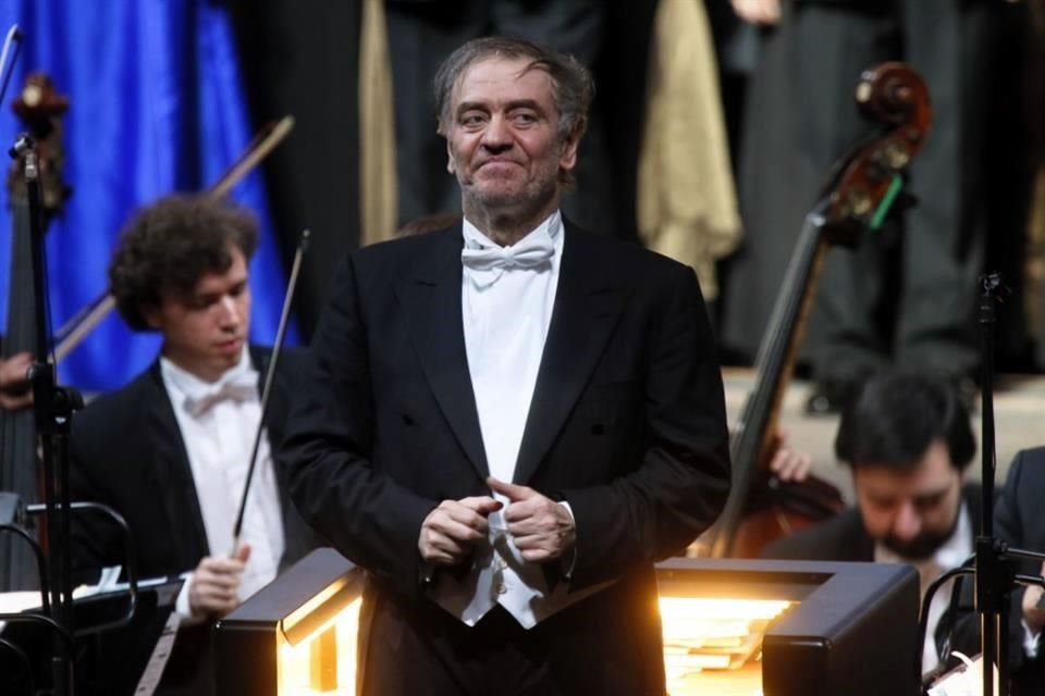 Afamadas casas de ópera y orquestas han cancelado sus colaboraciones con el director ruso Valery Gergiev ante su negativa de condenar el ataque a Ucrania.