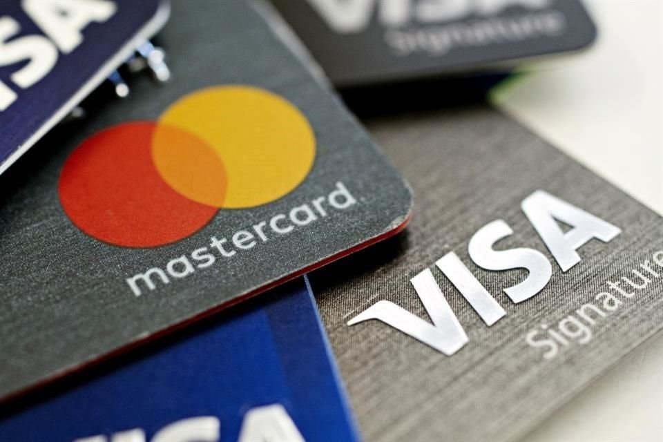 Visa, Mastercard, crédito al consumo, banca comercial.