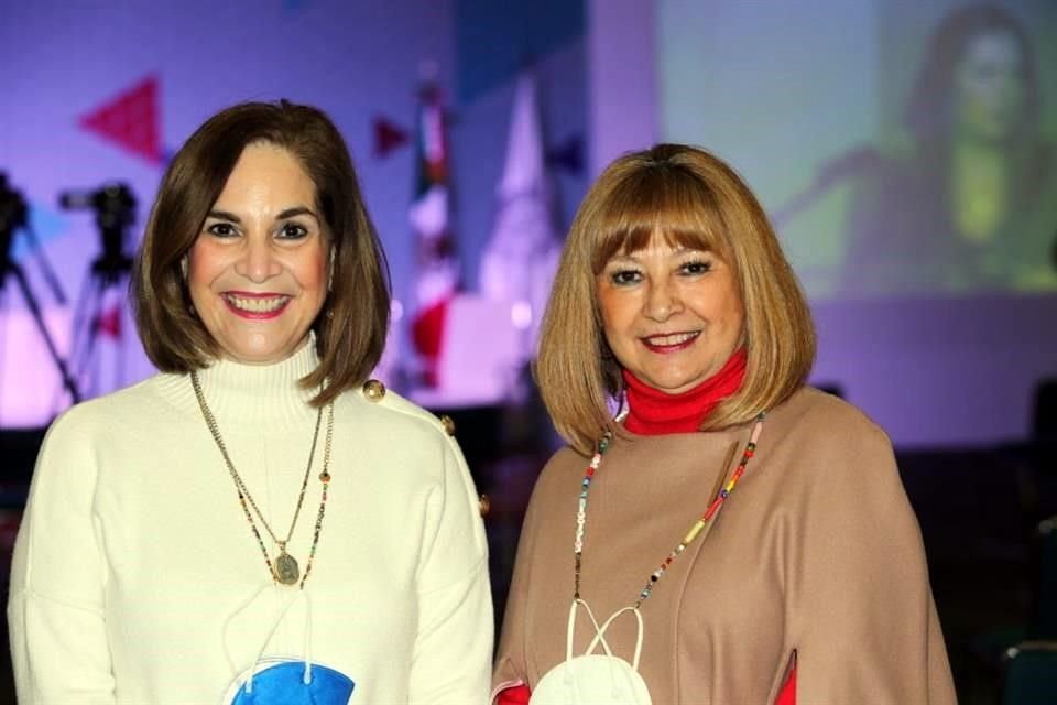 Tere Villarreal de Dillon y Rosa María de Villarreal