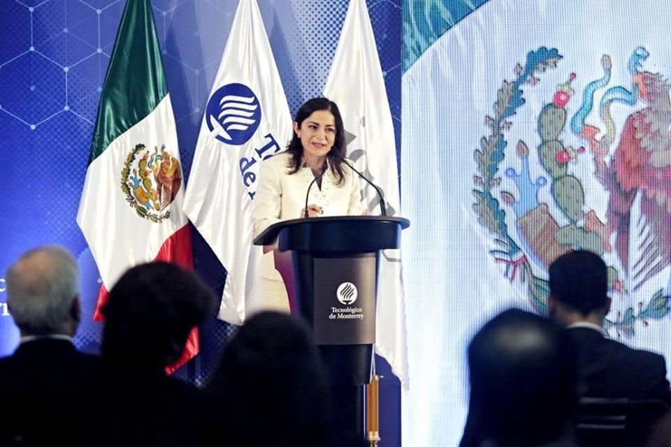 La científica Janet A. Gutiérrez-Uribe fue distinguida con el Premio a la Investigación e Innovación Rómulo Garza 2021 en la Categoría Insignia.