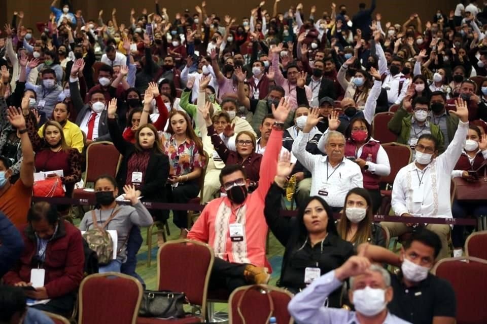 Los morenistas durante el encuentro municipalista celebrado en la Capital del País.