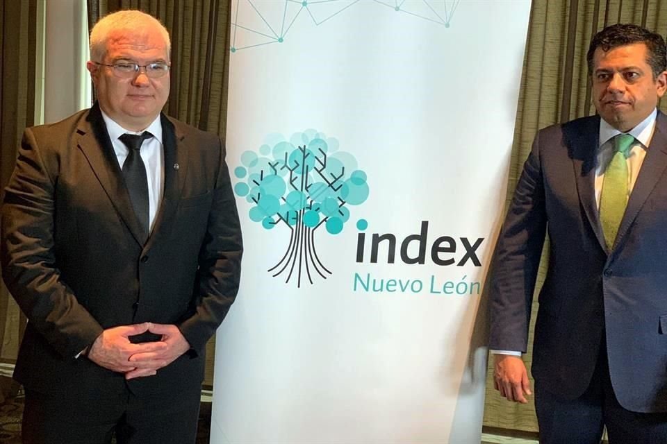 Javier González Caballero (izq.) y Luis Hernández, presidente de Index Nuevo León y presidente de Index nacional, respectivamente.