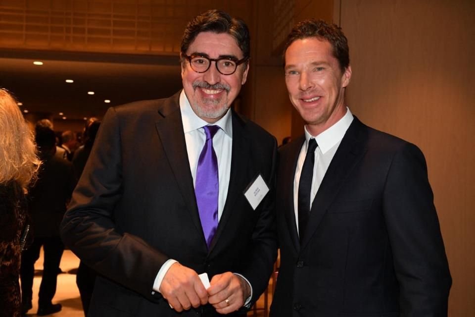 Los actores de 'Spider-Man: Sin Camino a Casa', Alfred Molina y Benedict Cumberbatch, aprovecharon el tiempo para saludarse.