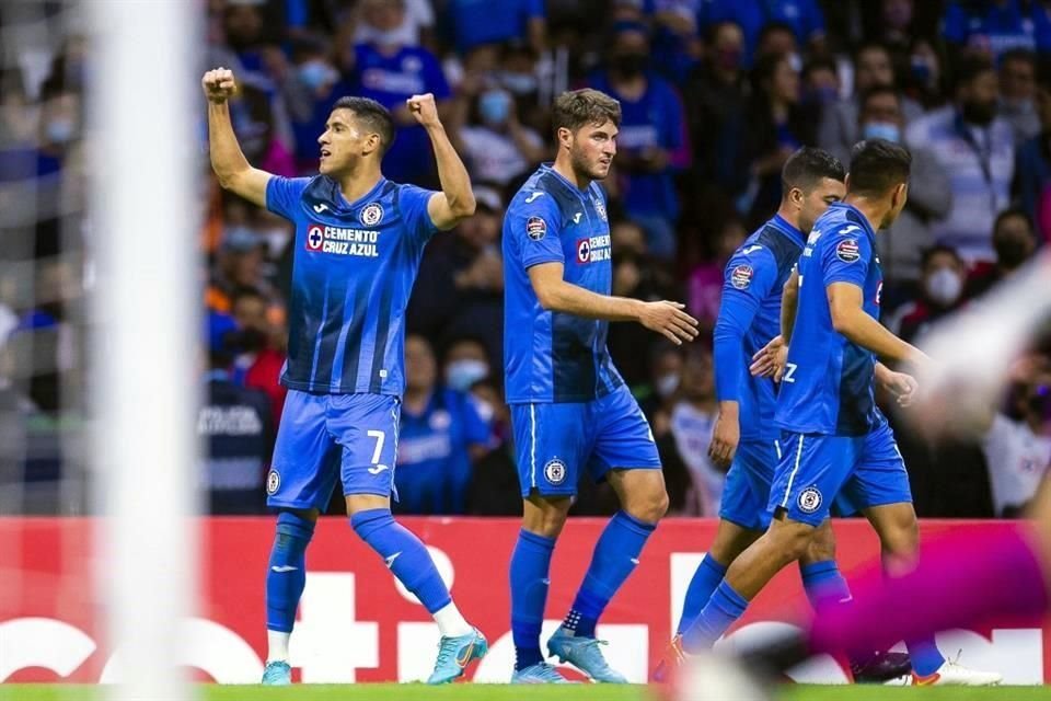 La Máquina pegó en el Azteca.
