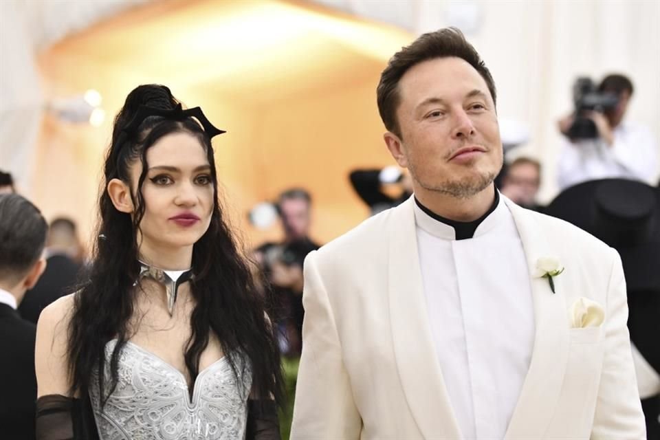 Elon Musk y Grimes le dieron la bienvenida a su segunda hija en secreto; la bebé nació en diciembre de 2021 por un vientre sustituto.