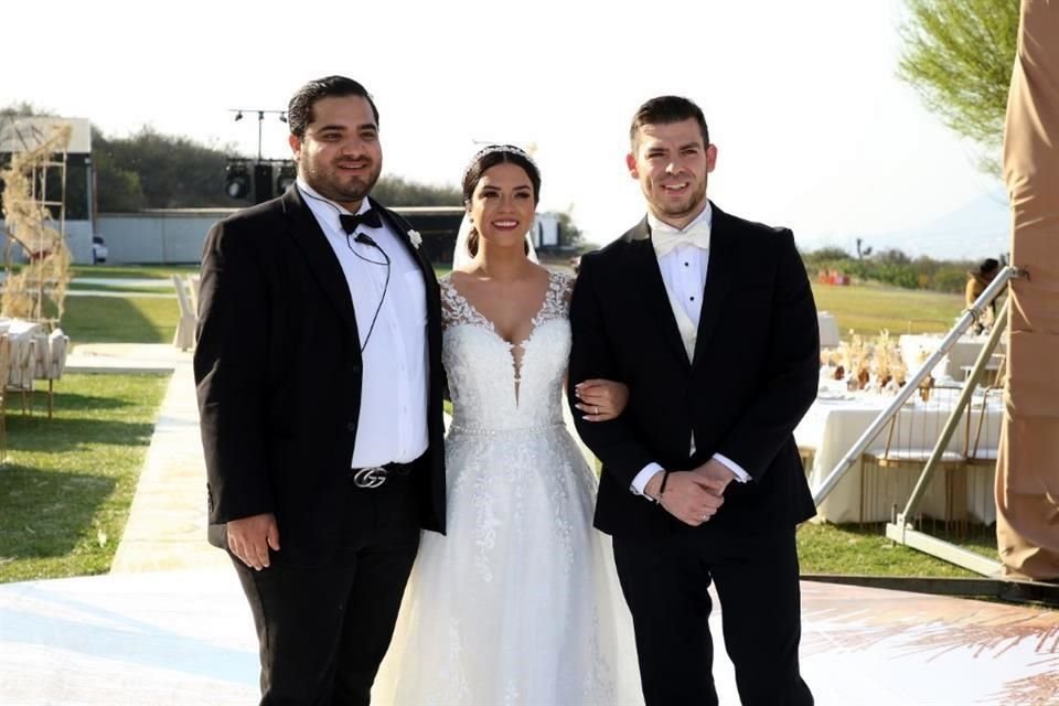 Jorge Aparicio, Caro Ayala Mata y Alvaro Mathiew