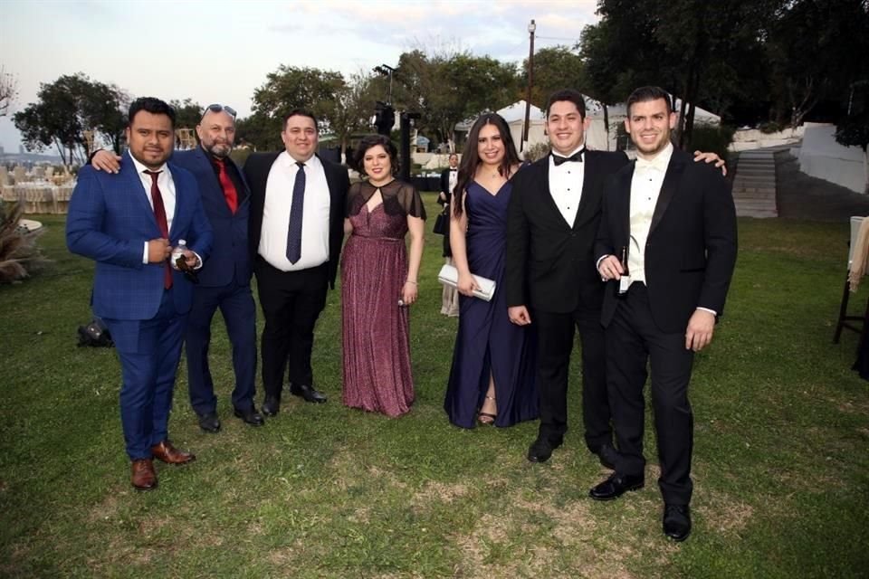 Jorge López, Perfecto García, Edgar Aguirre, Michelle Llaca, Debani Peña, Juan Sariñana y Alvaro Mathiew