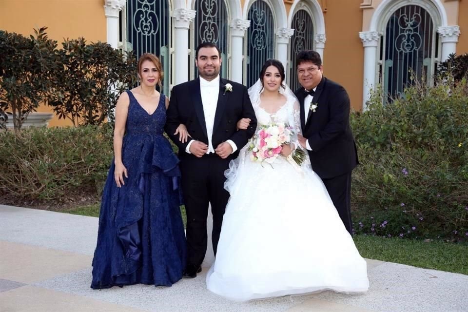 María del Refugio González García, Diego Alonzo Martínez McDonald, Karla Luna González y Rosendo Luna Ramírez