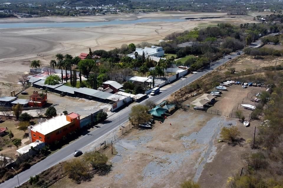Paseos y comercios en La Boca se han visto afectados ante sequía.