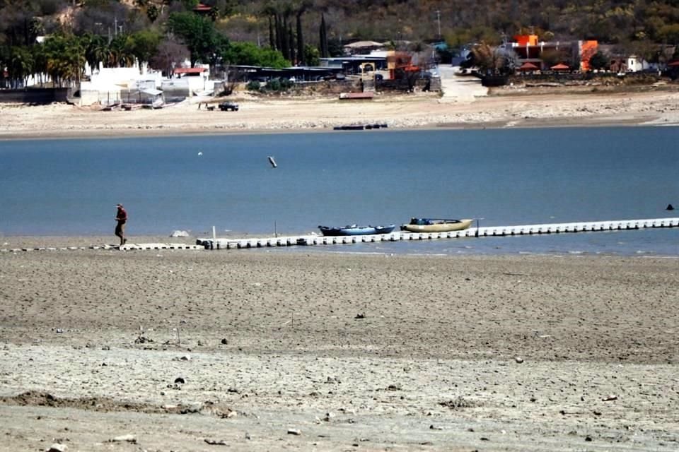 Paseos y comercios en La Boca se han visto afectados ante sequía.