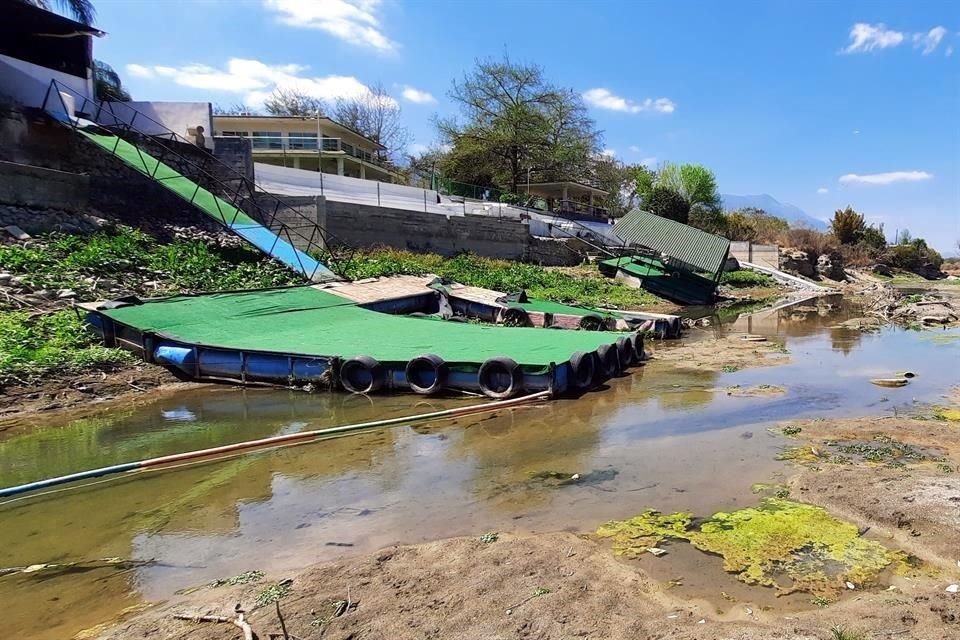 En los afluentes a La Boca ahora sólo hay encharcamientos y estructuras en desuso por la falta de agua.