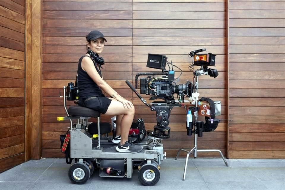 Kenya Márquez asegura que se siente muy cómoda filmando en la ciudad que la vio nacer.