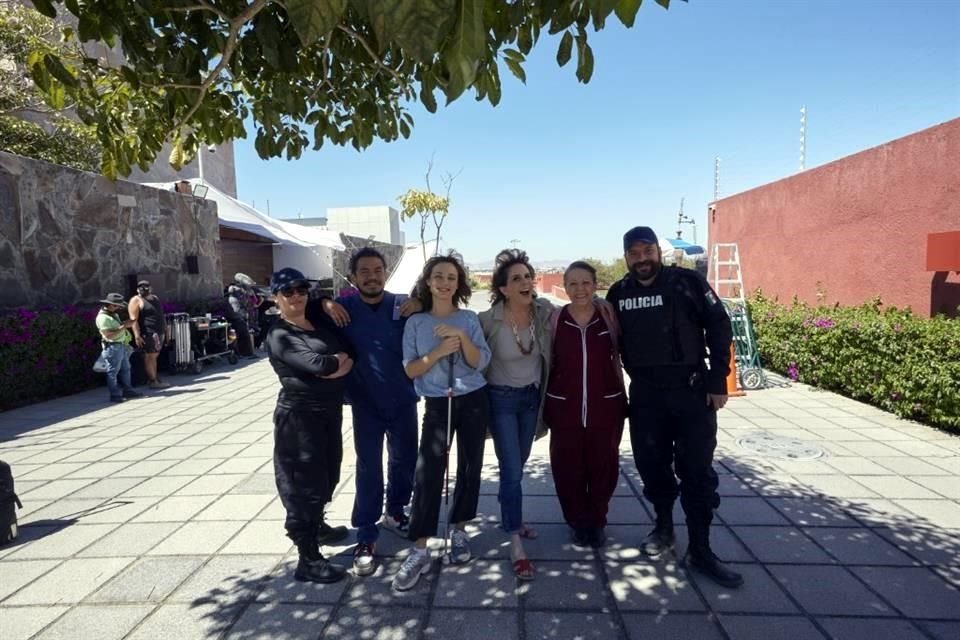 Edwarda Gurrola, Memo Villejas, Fiona Palomo, Rebecca Jones, Nora Velázquez y Miguel Burra participan en la película de la directora tapatía.