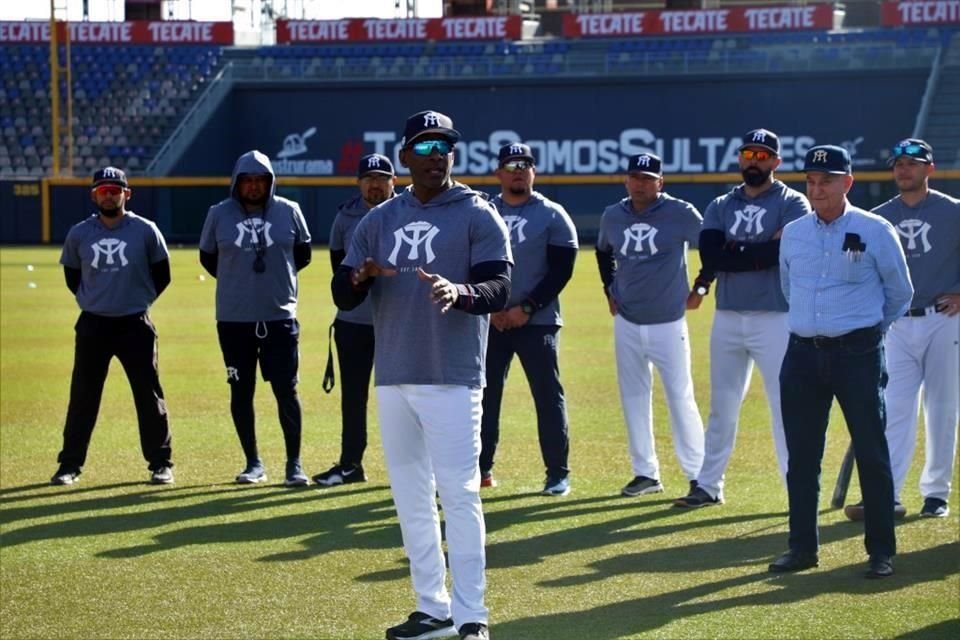 Roberto Kelly está en su segunda etapa al frente de los Sultanes.