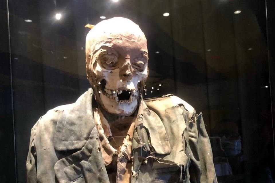 Las momias de Guanajuato acumulan deterioro por su antigüedad, pero también por las condiciones de exhibición y los movimientos a los que han sido sometidas.