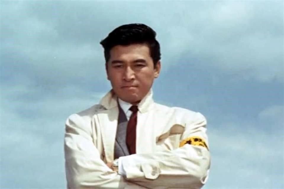 El actor japonés Akira Takarada, quien participó en las películas originales de 'Godzilla', murió a los 87 años de edad.