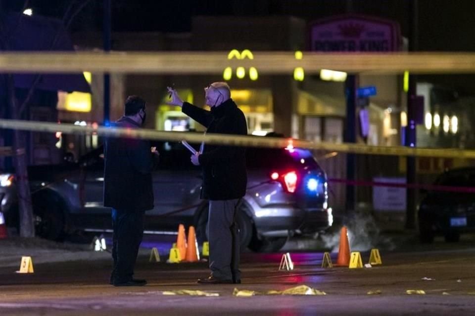 Un tiroteo afuera de una exhibición de autos en Arkansas habría dejado al menos 20 personas lesionadas por los disparos, según autoridades.