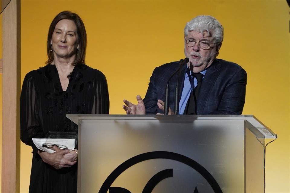 El director George Lucas y la productora Kathleen Kennedy fueron honrados en la 33 edición de los Premios del Sindicato de Productores.